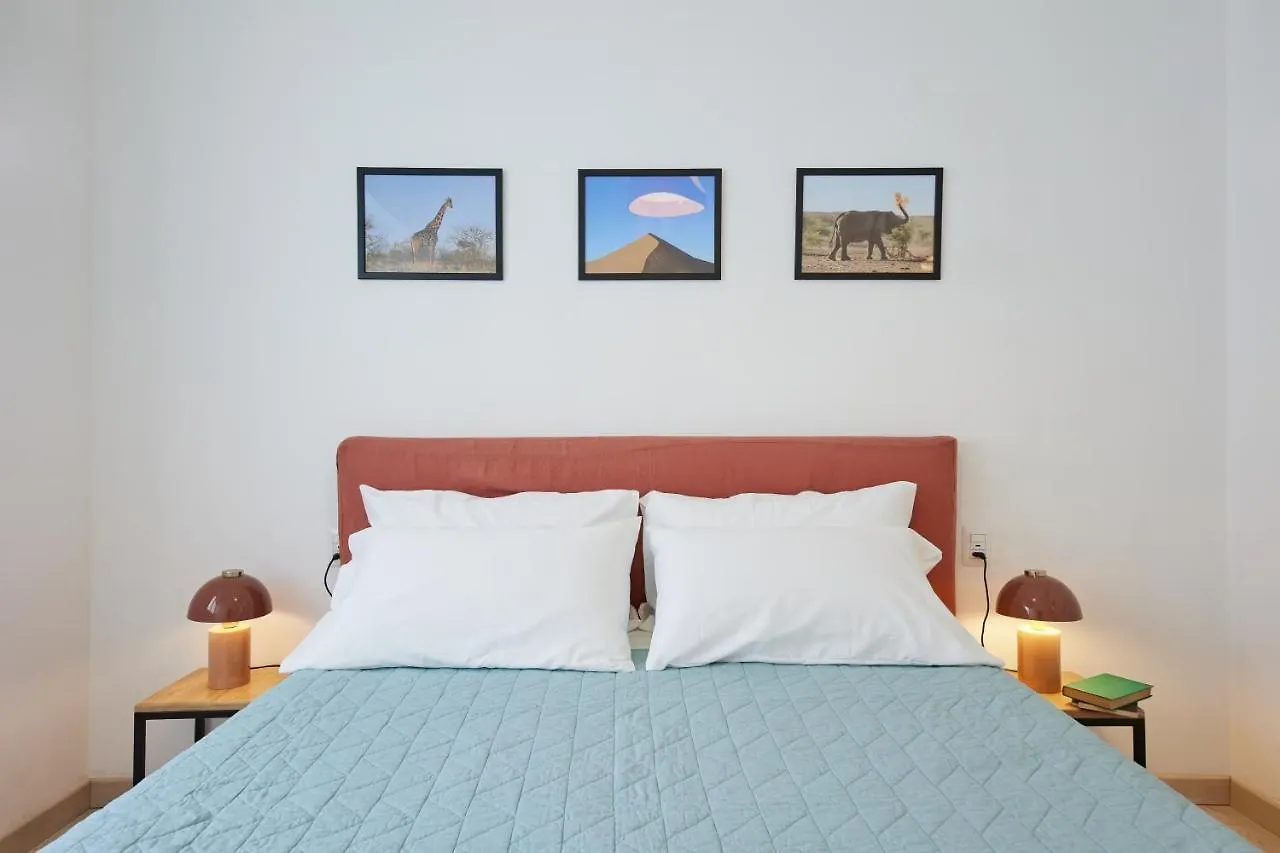 Hale Apartments - Porta Romana Milan 0*,  Italy